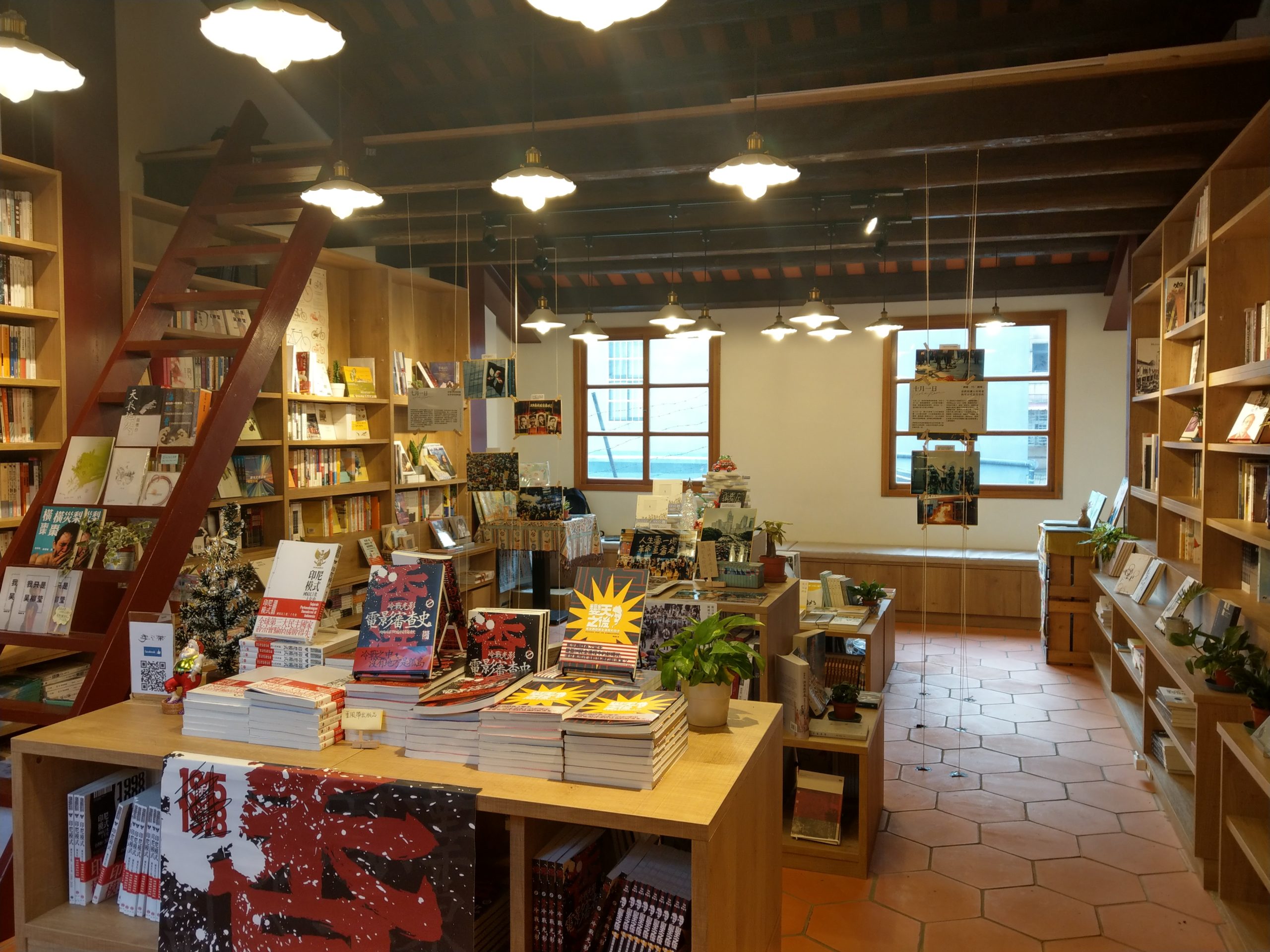 文化】讓讀者自由交流思想正是實體書店的社區意義——季風帶書店林韋地- 實體書店整合協助資源網